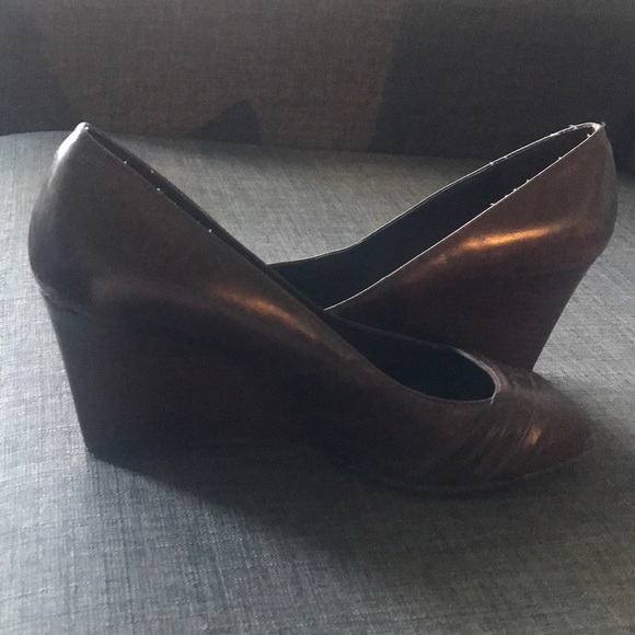 Nine West. Brown leather wood wedges Peep toe 7.5 - Picture 2 of 4